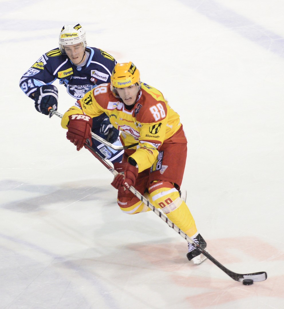 Tomáš Klíma (s číslom 88) hokejovo vyrastal v Dukle Trenčín.