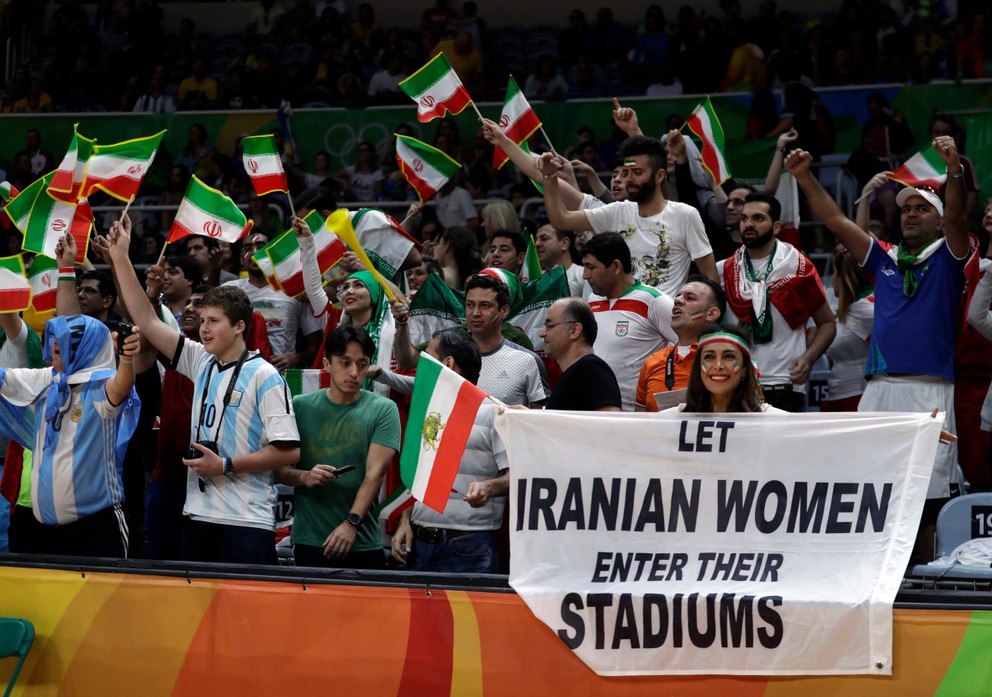 Žena na mužskom športovom podujatí bol v Iráne nevídaný jav.