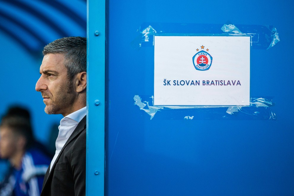 Cyperský tréner Papavasiliou skončil po neuspokojivých výsledkoch už v úvode sezóny.