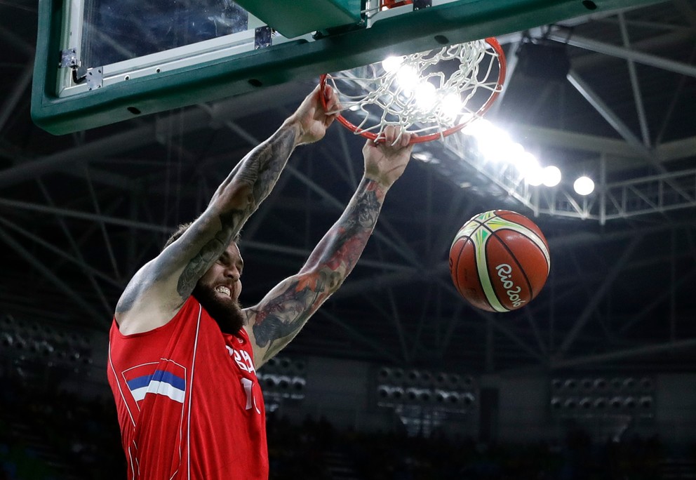 Basketbal, Srb Miroslav Raduljica.