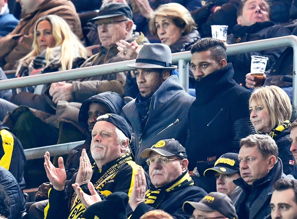 Pykal za neskorý návrat z výletu. Aubameyang sledoval zápas medzi Dortmundom a Sportingom Lisabon iba z tribúny.