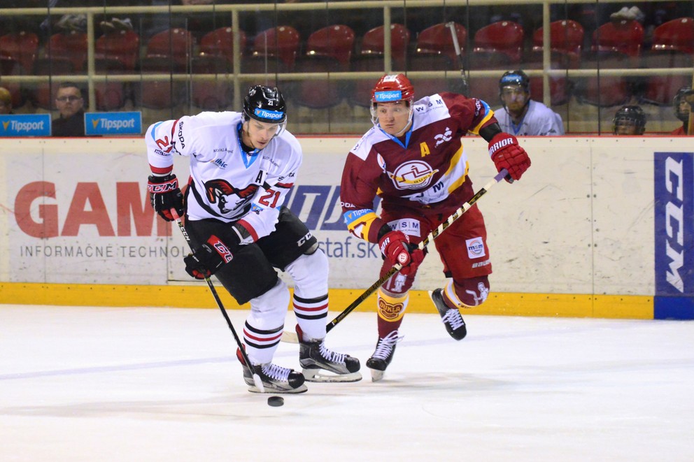 Michal Novák (vpravo) v Dukle Trenčín skončil.