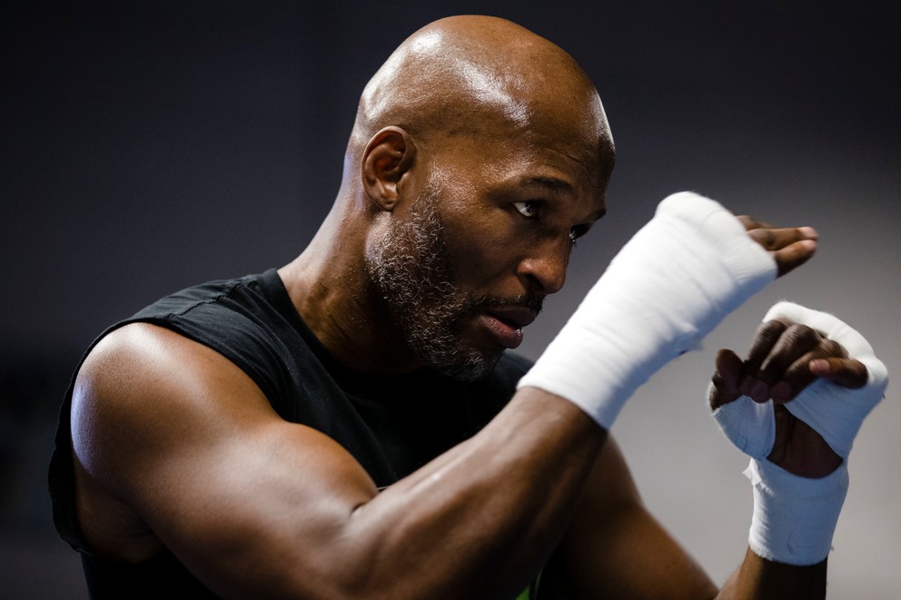 Bernard Hopkins nastúpil na svoj posledný zápas ako päťdesiatjedenročný.