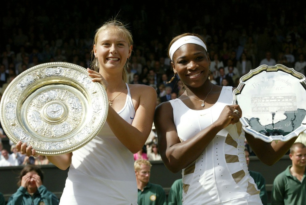 V roku 2004 získala Maria Šarapovová vo Wimbledone titul po víťazstve nad Serenou Williamsovou.