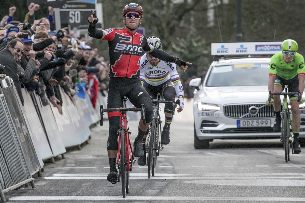 Prvú flámsku klasiku Omloop Het Nieuwsblad v sobotu vyhral Greg van Avermaet pred Petrom Saganom.