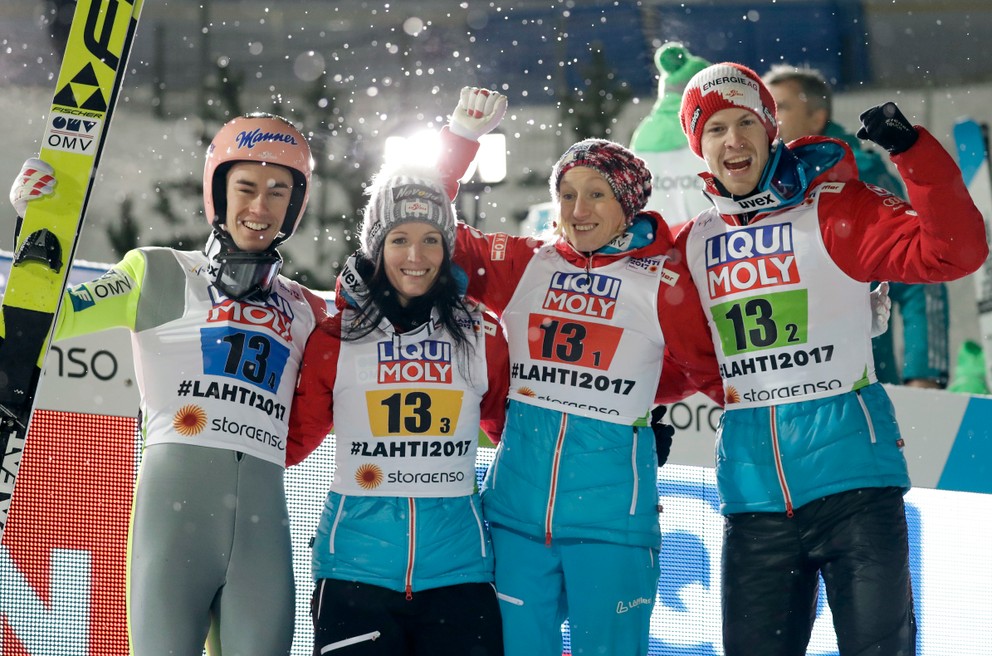 Strieborní Rakúšania zľava - Andreas Welling, Jacqueline Seifriedsbergerová, Daniela Iraschková-Stolzová a Michael Hayboeck.