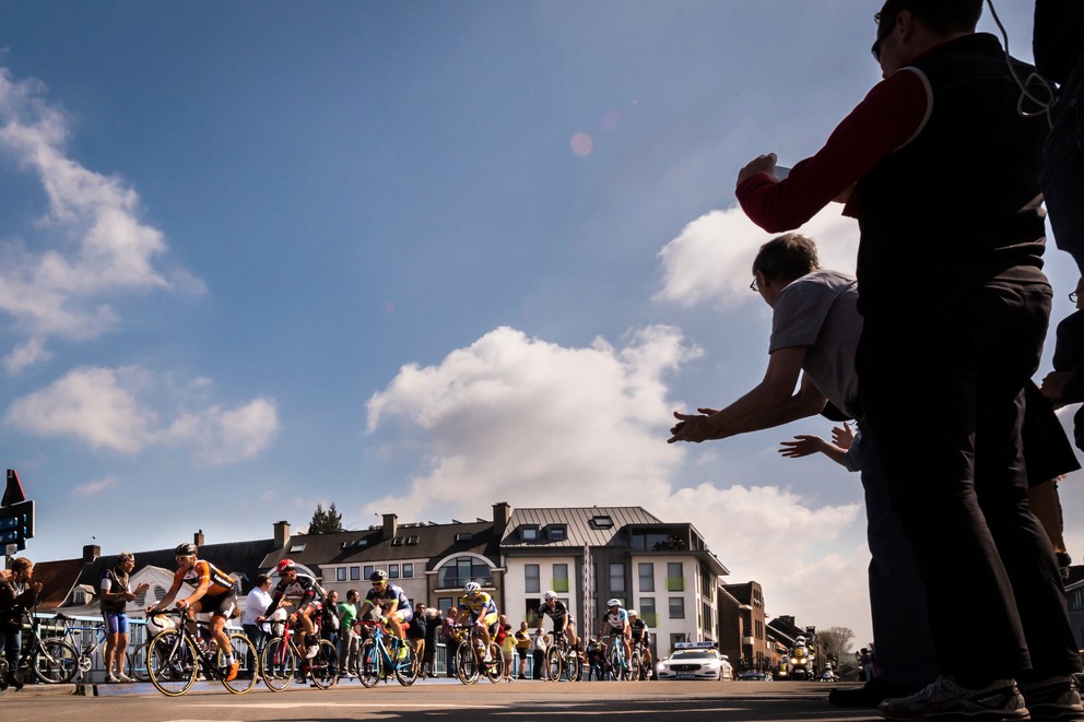 Aj takéto scenérie ponúkla klasika Okolo Flámska.