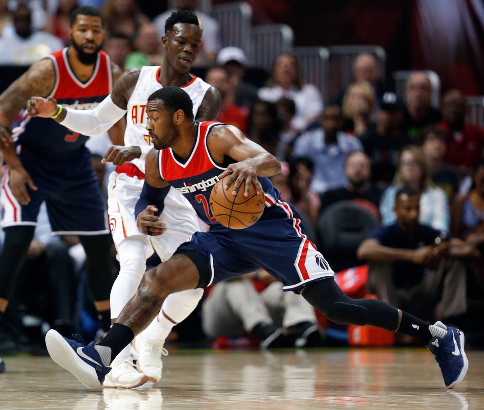 John Wall (v popredí).