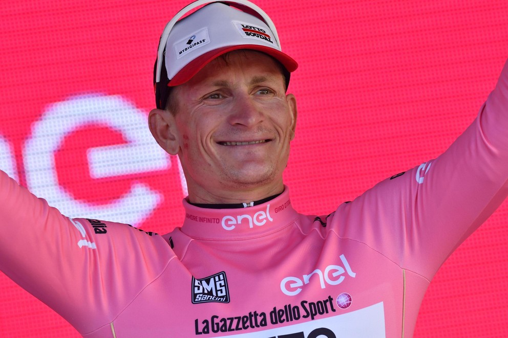 André Greipel sa obliekol do ružového trička priebežného lídra Giro d'Italia.