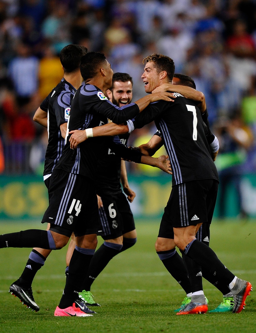 Futbalisti Realu Madrid sa tešia zo zisku majstrovského titulu.