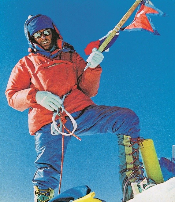 Milan Kriššák na vrchole Makalu v roku 1976.