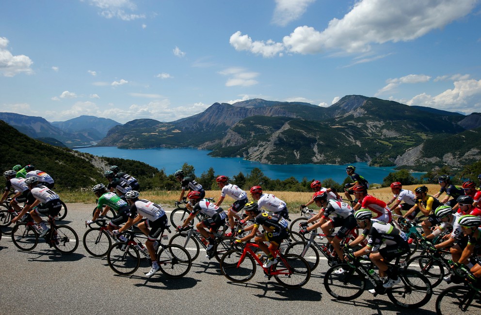 Cyklisti v rámci osemnástej etapy zavítali posledný raz do Álp.