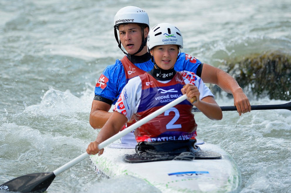 Eva Diešková a Tomáš Džurný sedeli pred šampionátom v lodi iba desaťkrát.
