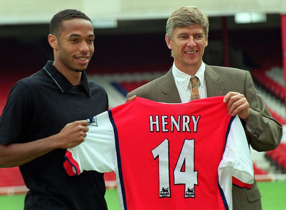 Thierry Henry a Arsene Wenger.