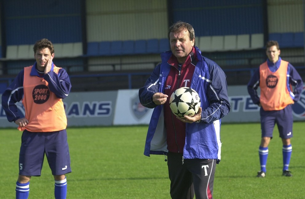Ján Kozák získal s košickým futbalovým klubom 1. FC dva majstrovské tituly.