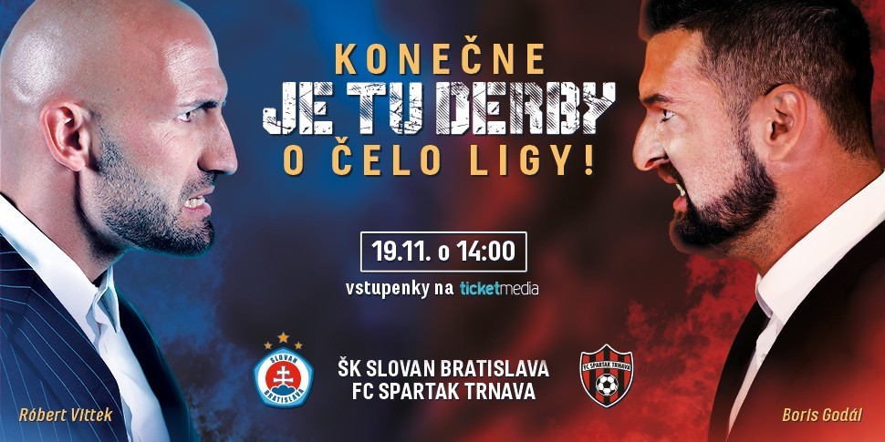 Prilákať divákov do hľadiska majú aj zaujímavé bilbordy.