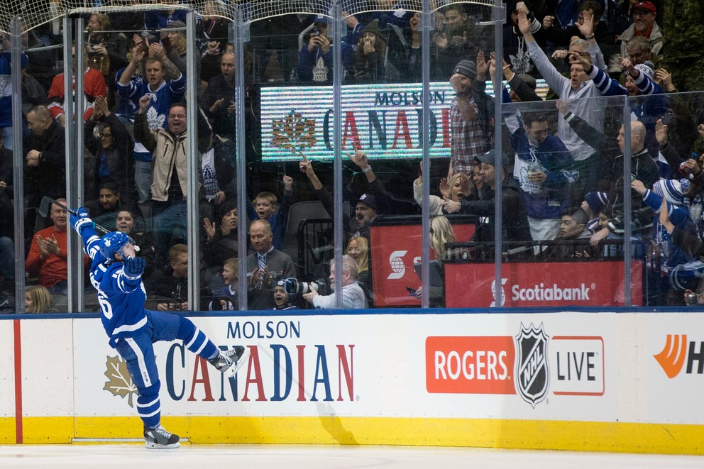 Mitch Marner z Toronta v noci žiaril.