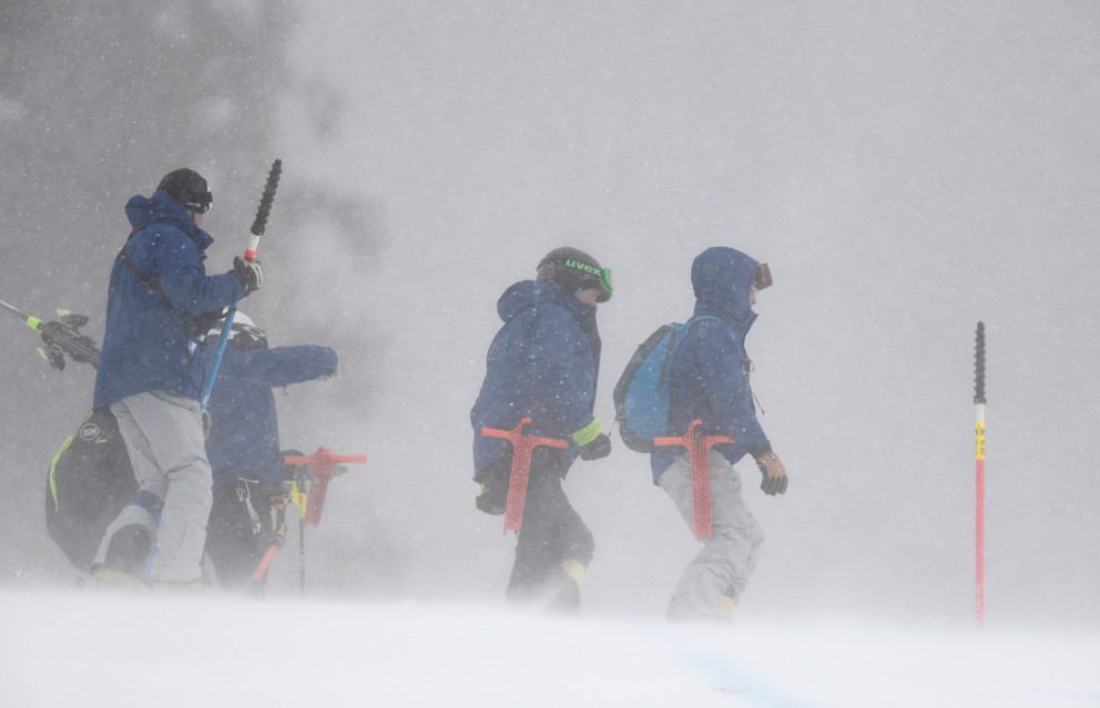 Organizátori museli zrušiť nedelňajší obrovský slalom.