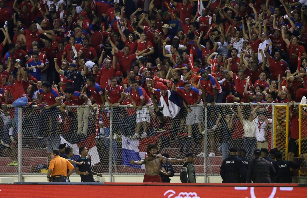 Roman Torres gólom v závere pobláznil Panamu.