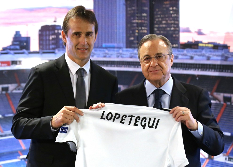 Prezident Realu Madrid Florentino Perez (vpravo) a tréner Julen Lopetegui.