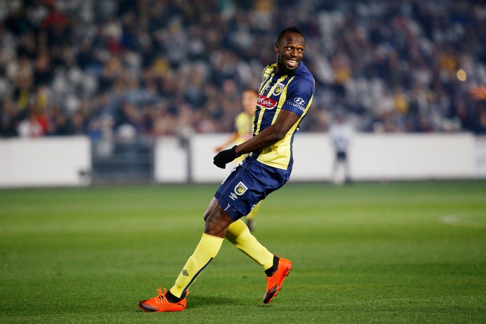 Usain Bolt v drese Central Coast Mariners.