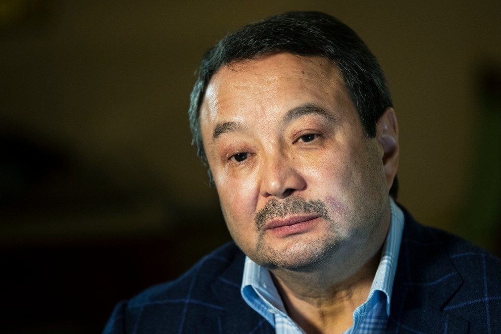 Neúspešný kandidát Serik Konakbajev.