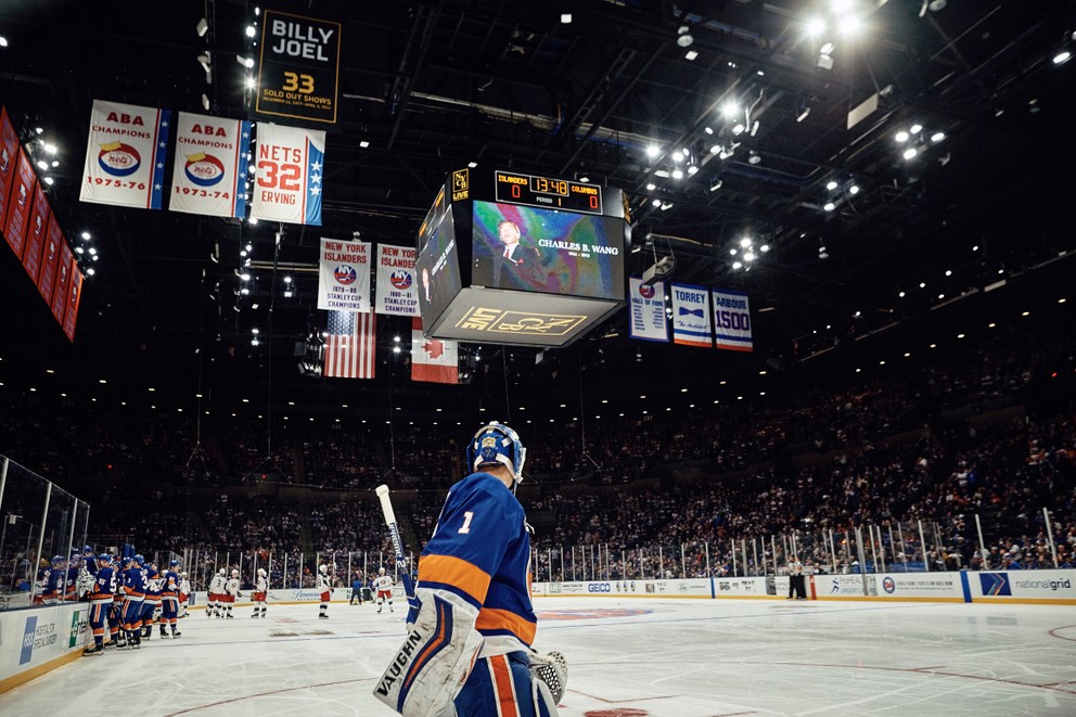 Hokejisti New Yorku Islanders sa vrátili do Nassau Coliseum.
