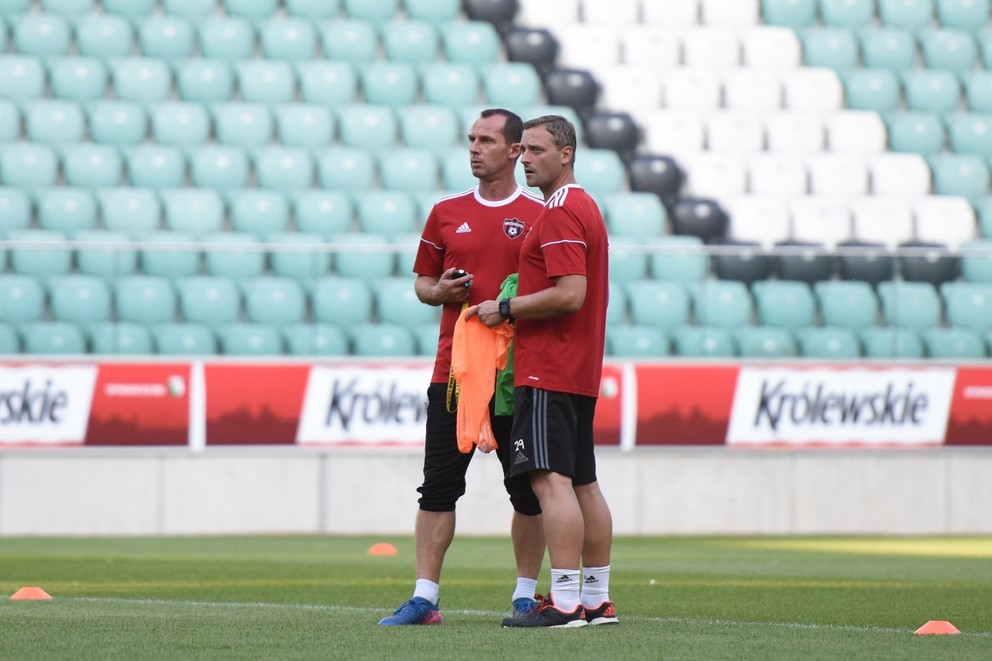 Hlavným trénerom Trnavy by sa mal stať doterajší asistent Radoslava Látala (vľavo) Michal Ščasný.