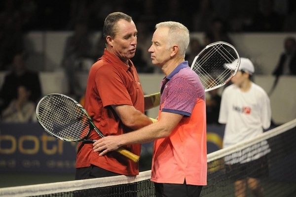 Ivan Lendl (vľavvo) a John McEnroe na exhibícii v Bratislave.