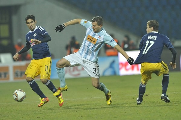 Na Slovensku hrával Miloš Lačný (v strede) aj za Slovan Bratislava.