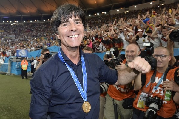Joachim Löw doviedol Nemecko k titulu na MS 2014.