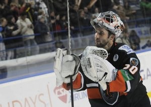 Brankár Ján Laco v drese HC Lev Poprad.
