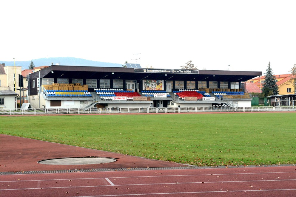 Dnes už Watsonova. Súčasná podoba tribúny na štadióne TU Košice. Posledné tri roky ho znovu užívajú aj futbalisti.