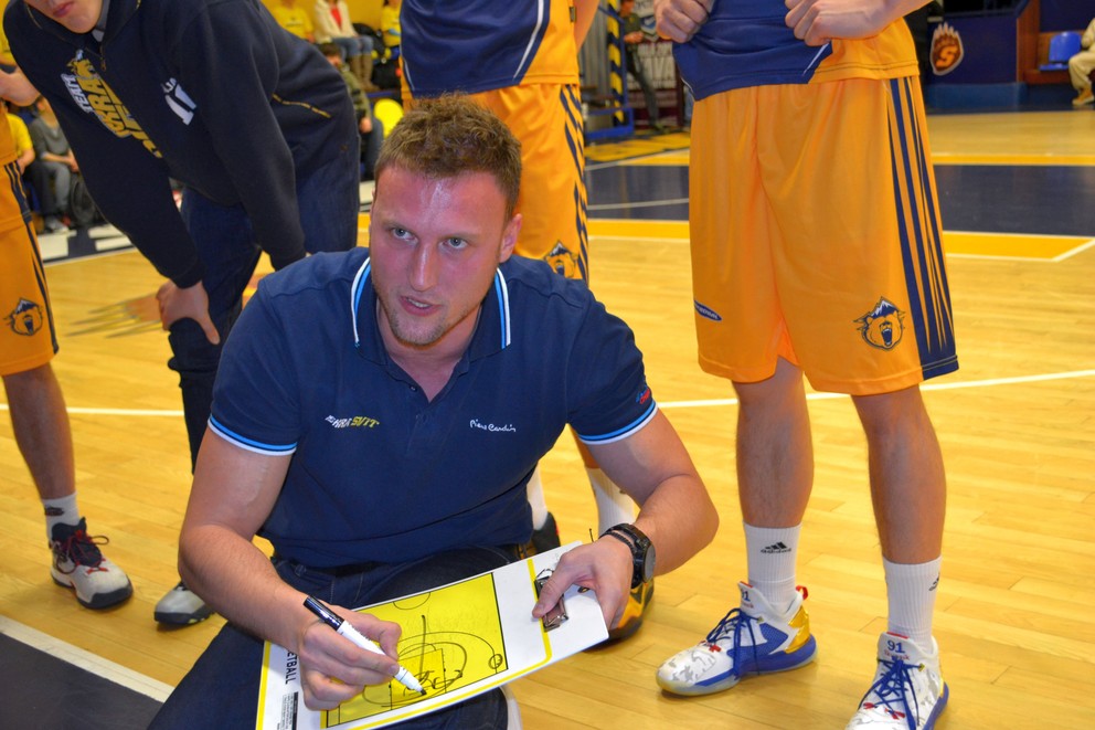 Michal Madzin v role hlavného trénera A-mužstva Iskry Svit.