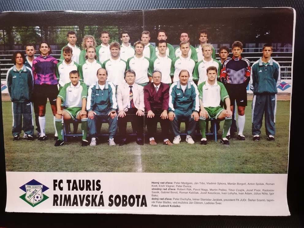 Káder Taurisu Rimavská Sobota pred historicky prvou sezónou v najvyššej súťaži v roku 1996.