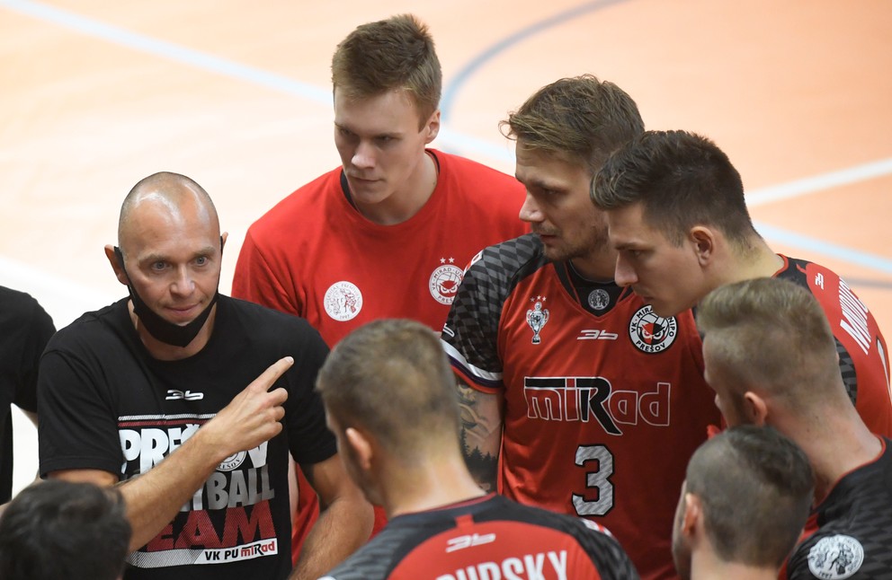Prešovskí volejbalisti čakajú na meno súpera v semifinále play off.