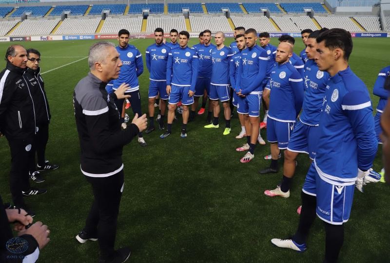 Futbalisti Cypru odštartovali v pondelok prípravu na zápas proti Slovensku.