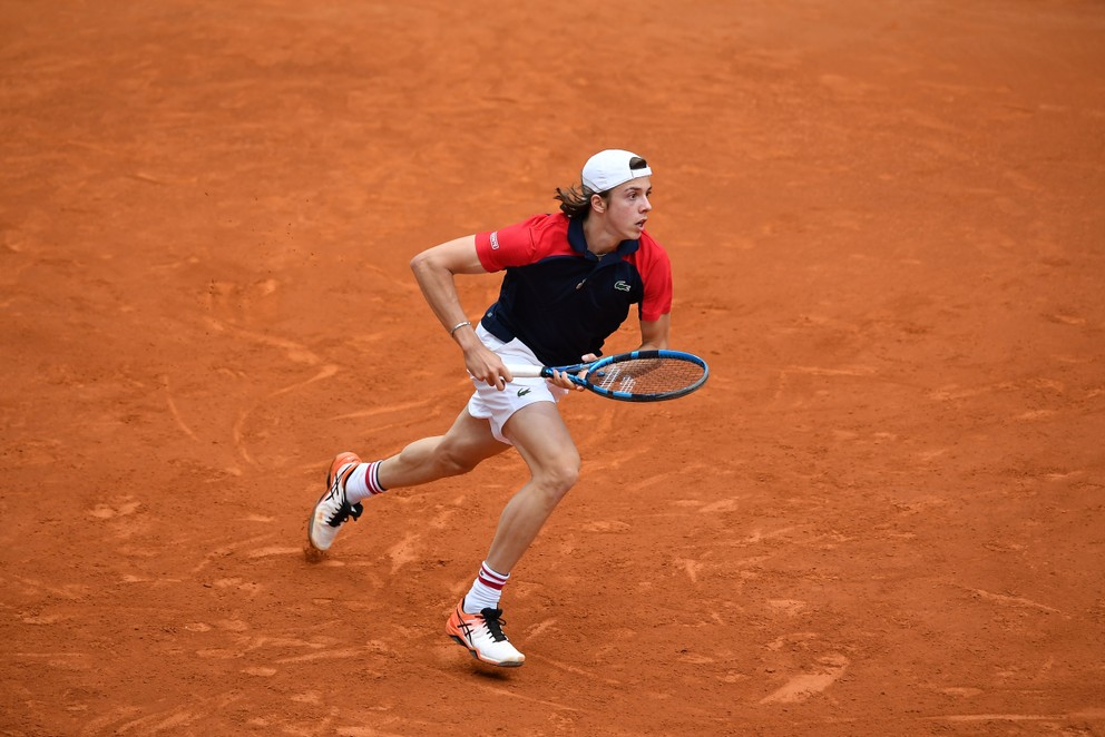 Francúzsky tenista Arthur Cazaux počas Roland Garros 2021.
