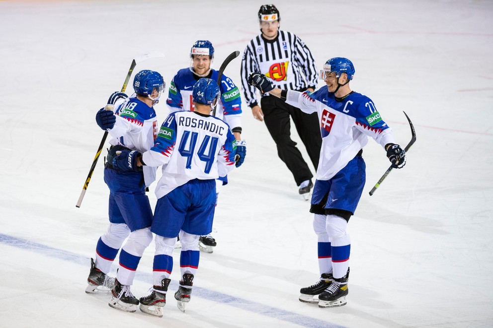 Radosť po góle v zápase Slovensko - Bielorusko na MS v hokeji 2021.