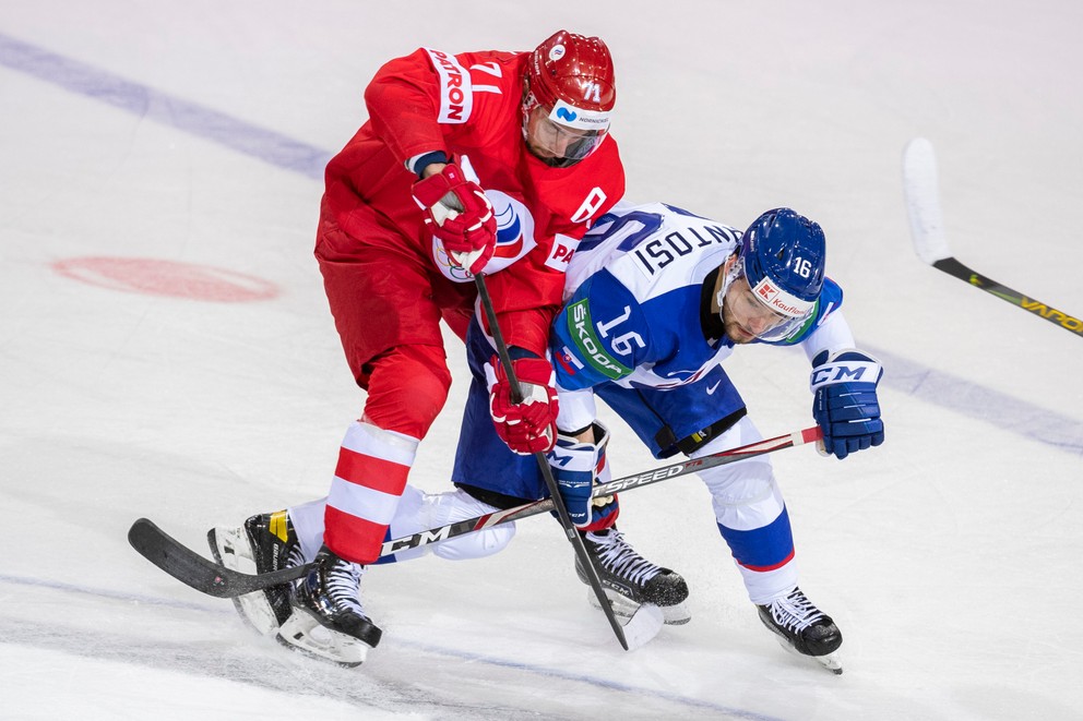 Róbert Lantoši v zápase Slovensko - Rusko na MS v hokeji 2021.
