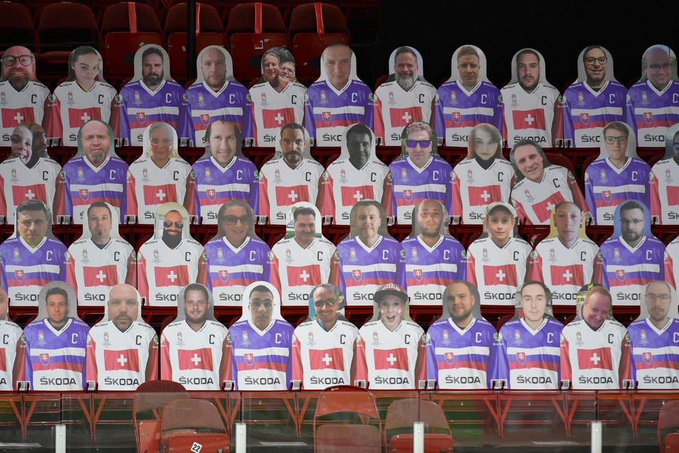 Makety v zápase Slovensko - Švajčiarsko na MS v hokeji 2021.