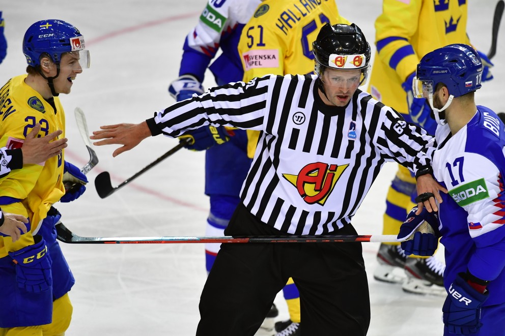 Momentka zo zápasu Slovensko - Švédsko na MS v hokeji 2021.
