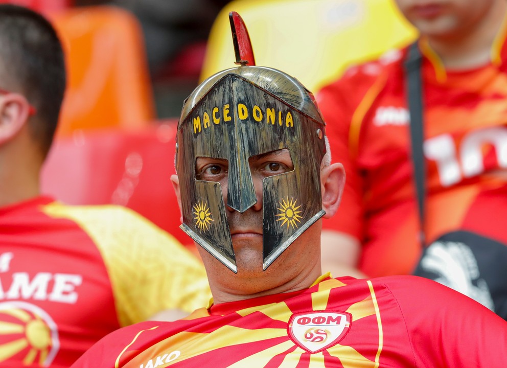 Fanúšik Severného Macedónska na EURO 2020.