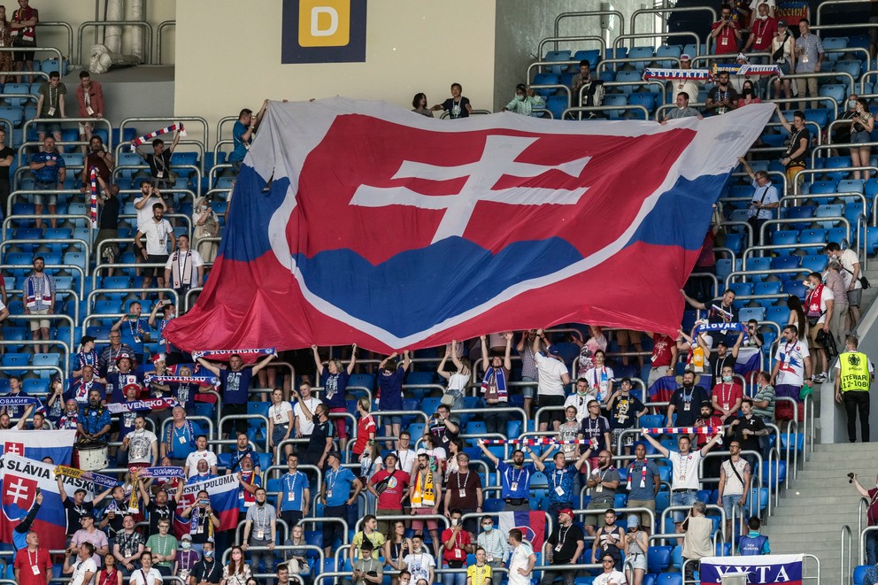 Slovenskí fanúšikovia v Petrohrade na EURO 2020.