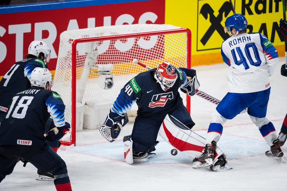 Miloš Roman v zápase Slovensko - USA na MS v hokeji 2021.