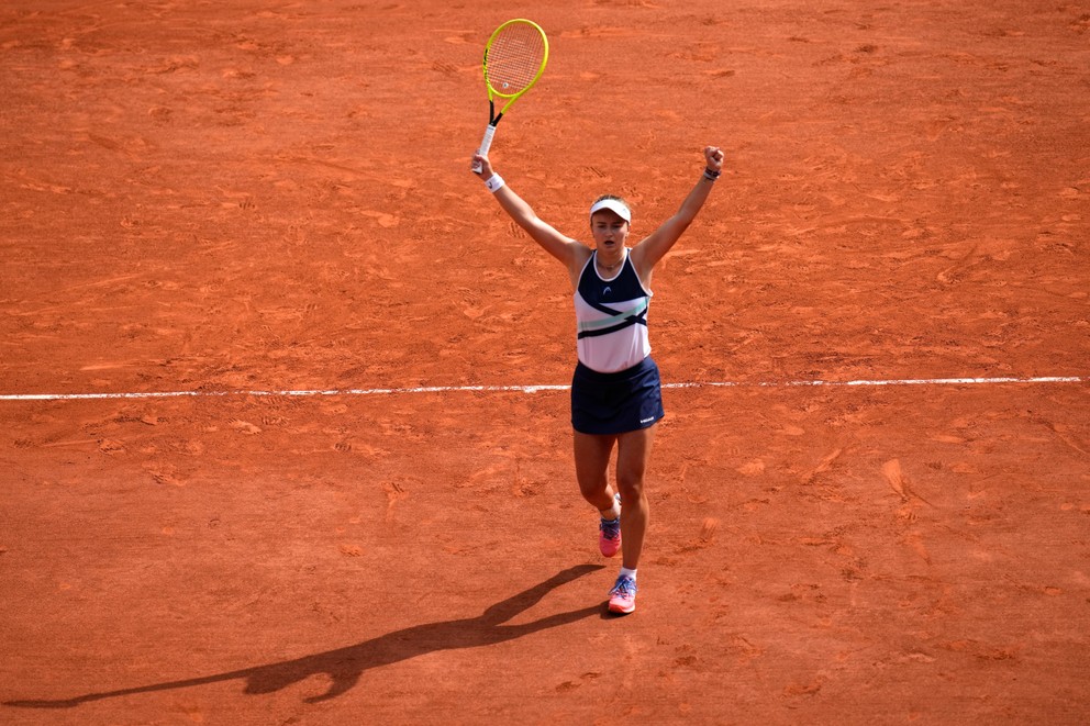 Barbora Krejčíková po výhre na Roland Garros 2021.