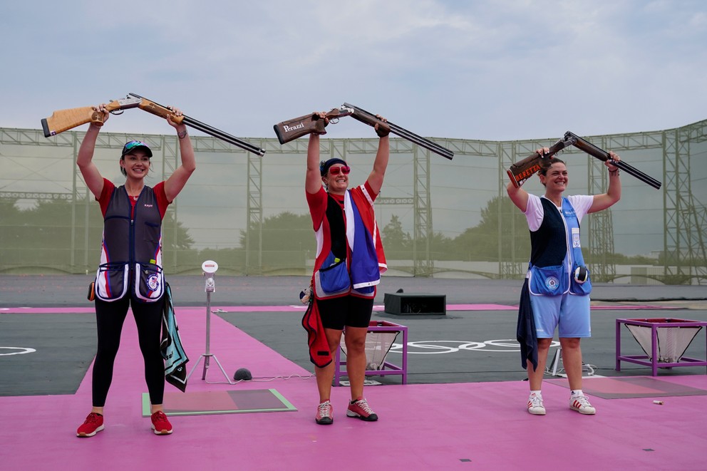Vśetky tri medailistky Kayle Browningová (zľava), Zuzana Rehák Štefečeková a Alessandra Perilliová.