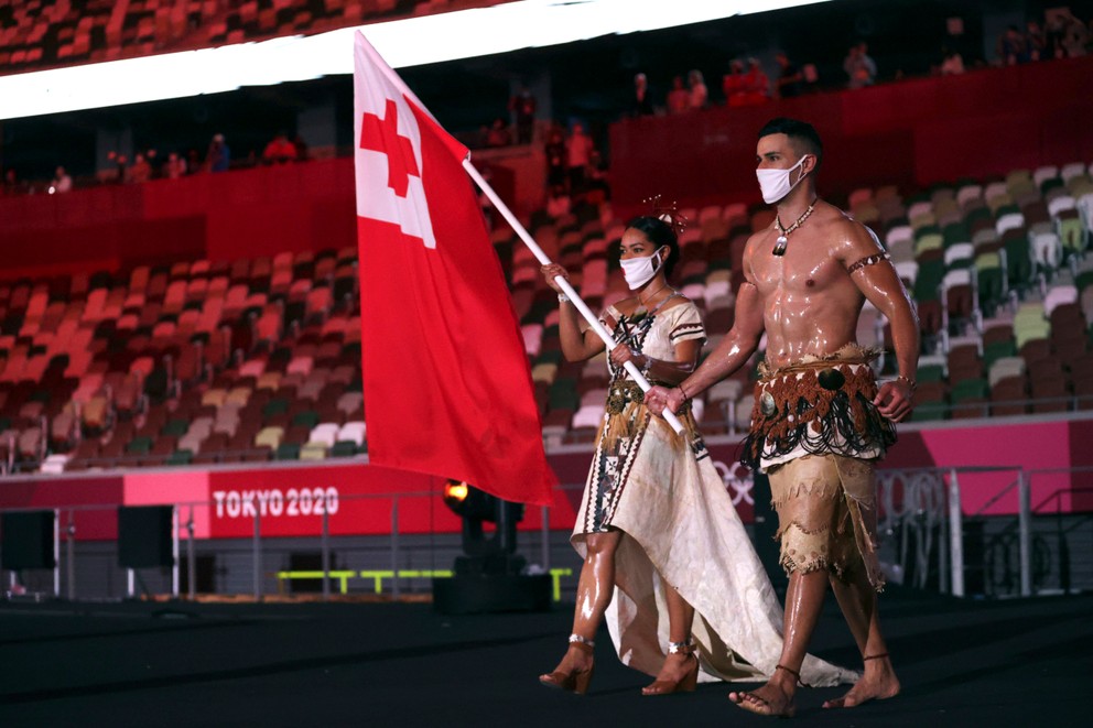 Vlajkonosiči štátu Tonga Pita Taufatofua a Malia Paseková.