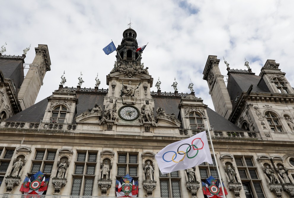 Olympijská vlajka v Paríži.