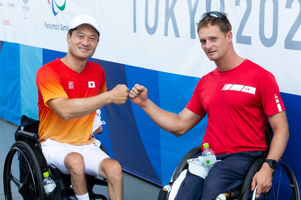 Marek Gergely a jednotka olympiády v tenise na vozíku Šingo Kunieda.